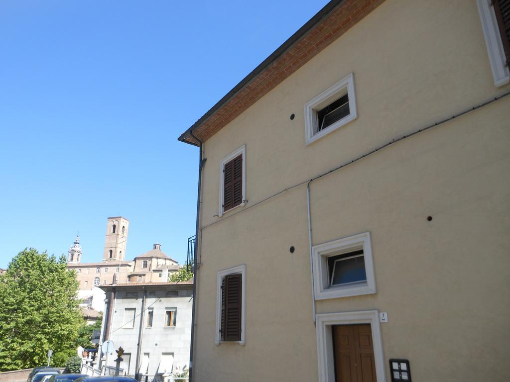 B&B La Luna Dal Borgo Iesi Room photo