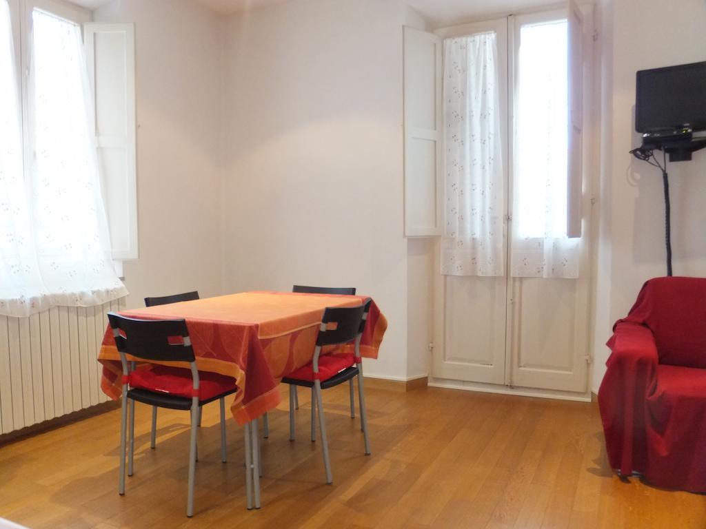 B&B La Luna Dal Borgo Iesi Room photo